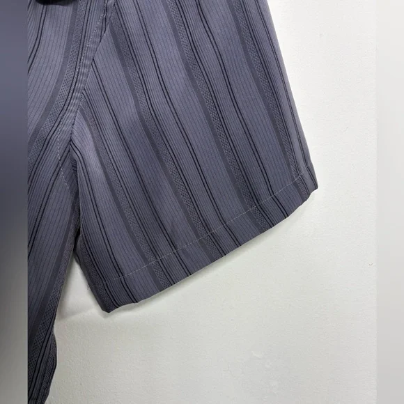 Men’s XL Grey Striped Short Sleeve Button Up Casual Shirt - Picture 7 of 8